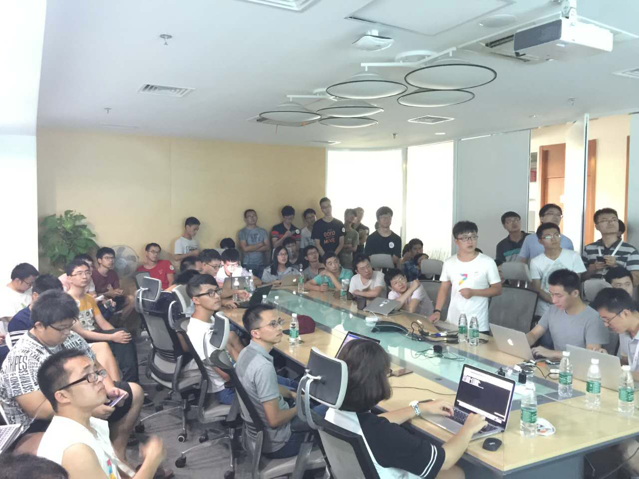 记一次 Redis 规模化运维讨论会（含 PPT）