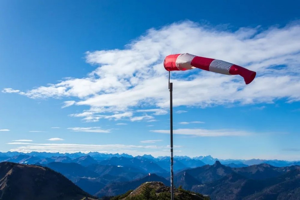 2020云计算报告：约九成企业已使用云，微服务势头强劲，Serverless应用保守